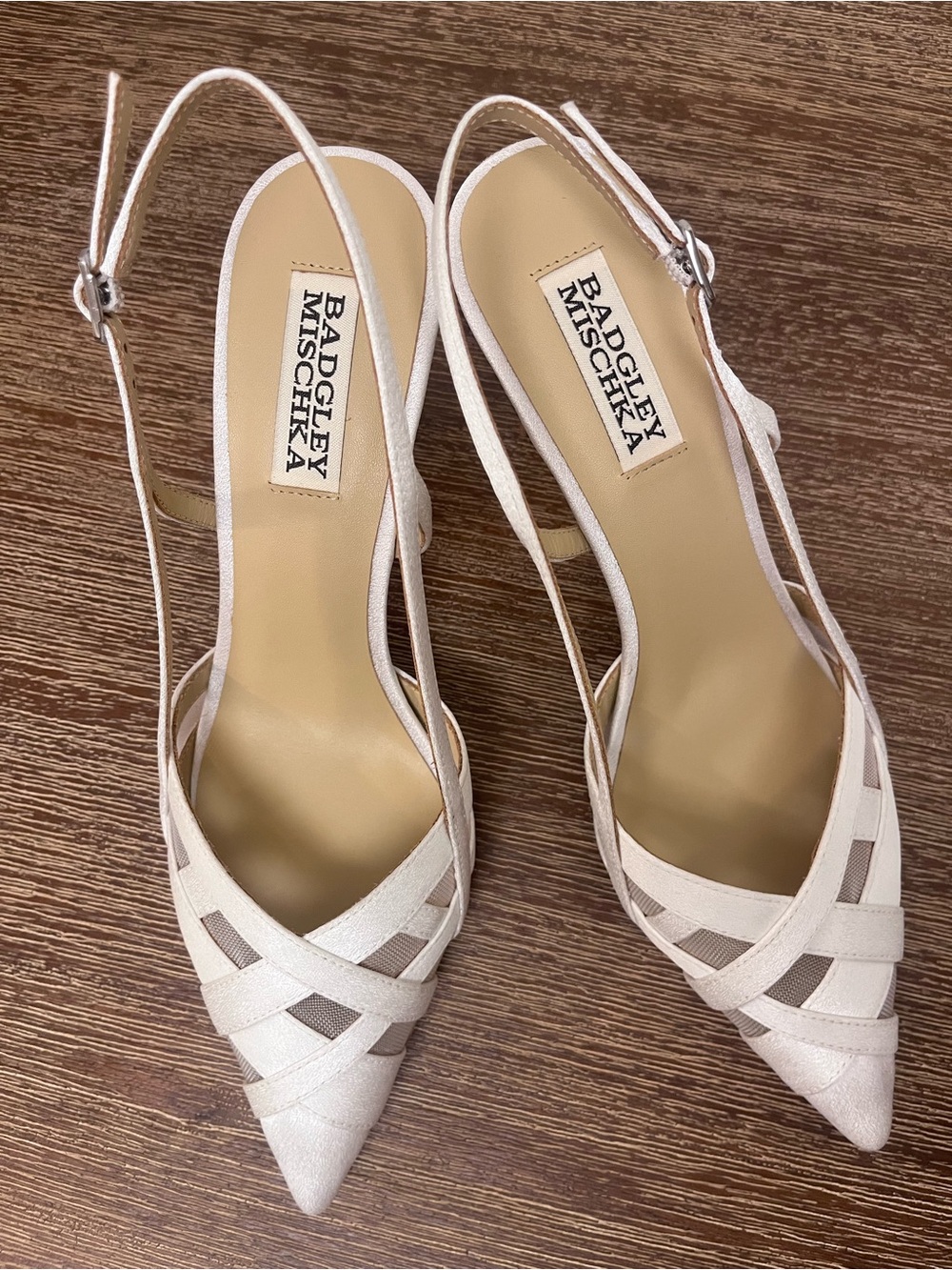 BADGLEY MISCHKA SOFT WHITE SLINGBACK POINTED KITTEN HEEL SIZE 6